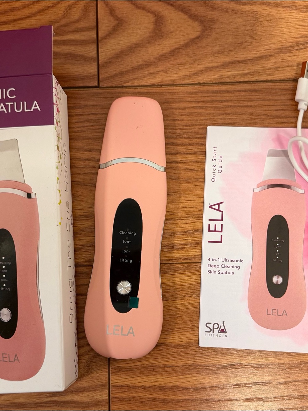 Lela 4-in-1 Ultrasonic Deep Cleaning Skin Spatula